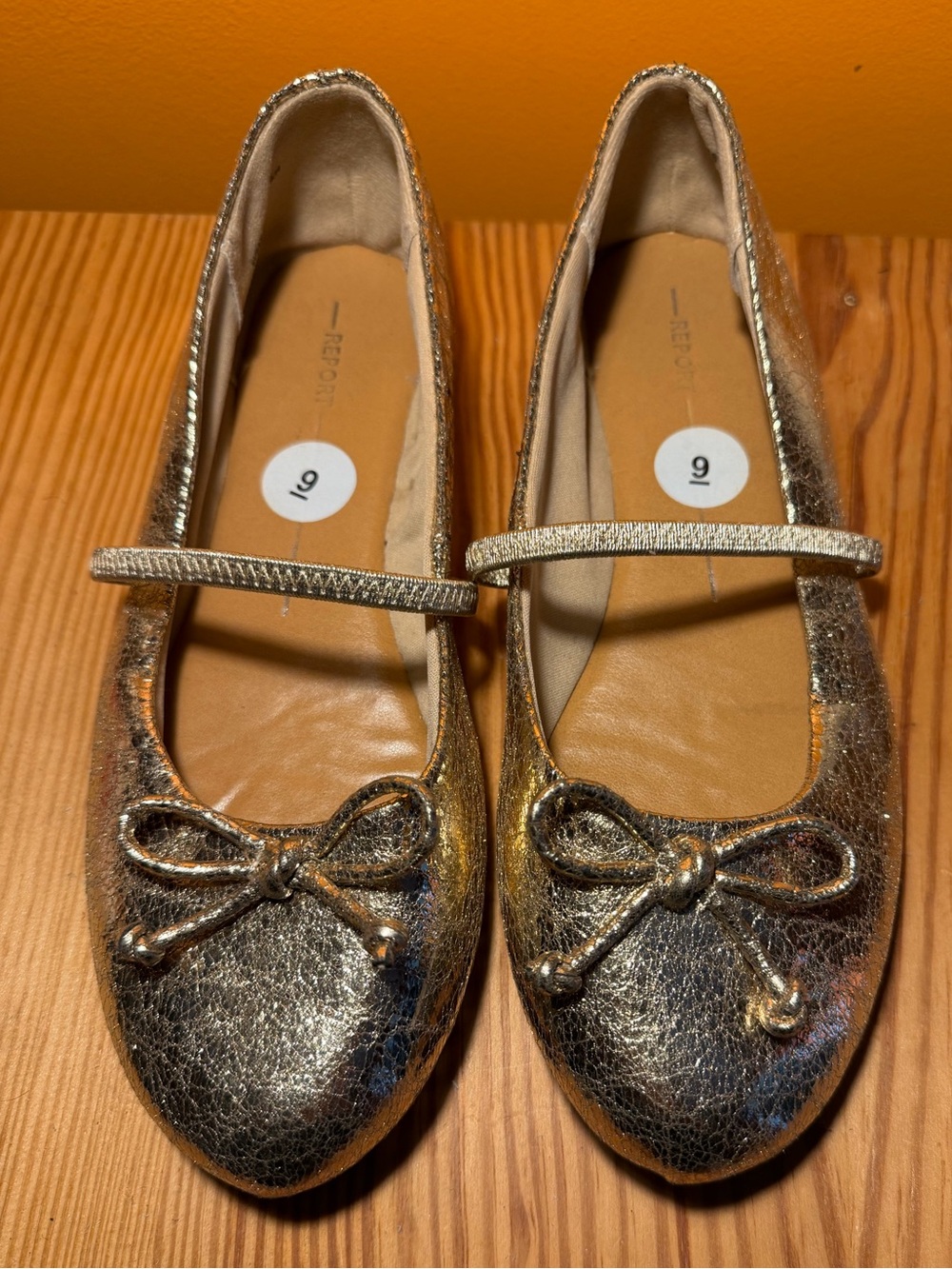 Report Women’s Metallic Gold Mary Jane Ballet Flats with Bow